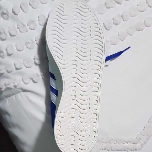 Adidas VL 3.0 Court Blue and White Sneakers for Everyday Comfort - Picture 7 of 7